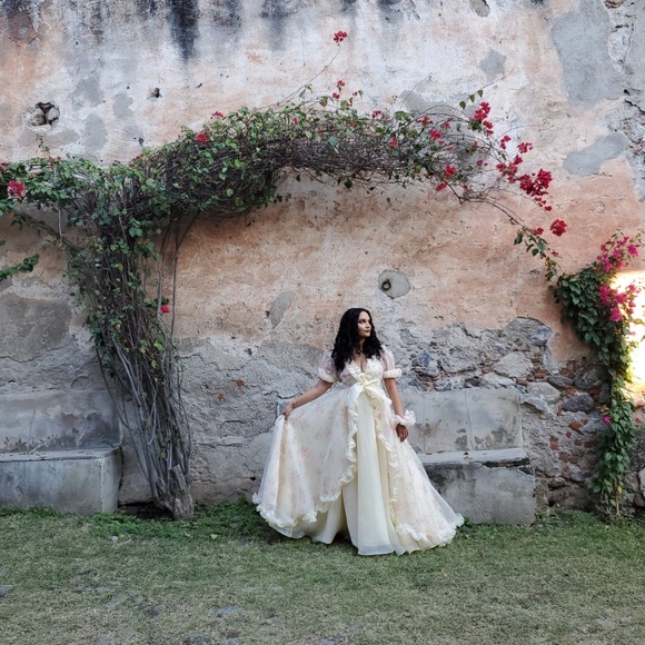 [SOLD OUT SIZE] Selkie, The Summer Home Marie Gown, LARGE - Picture 5 of 5